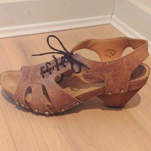 John Fluevog ,women's light brown leather  sandals,7,5